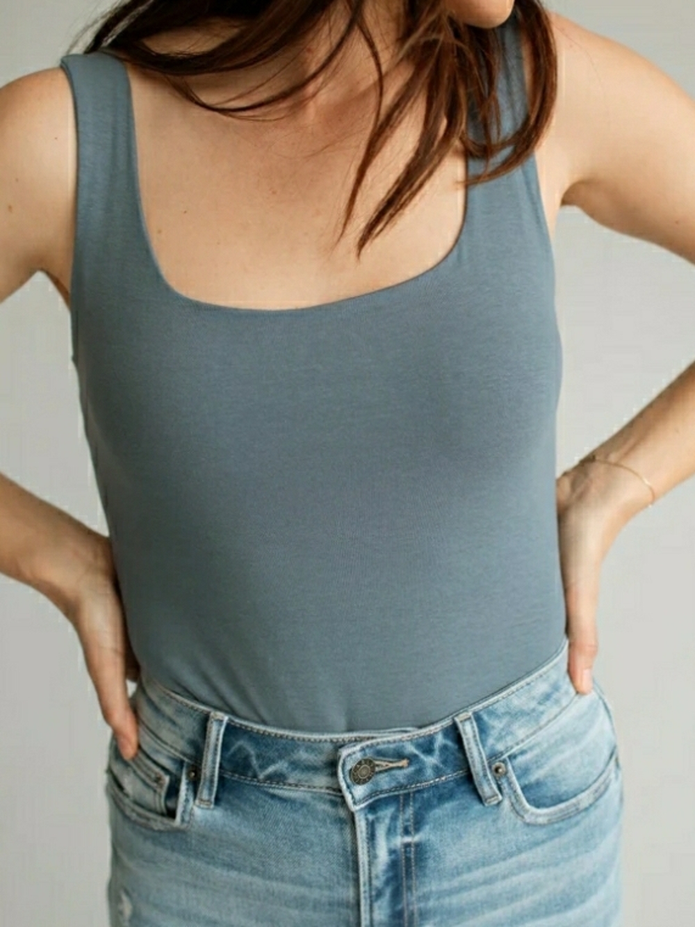 Carly Jean Los Angeles Rachel Tank Top - OLIVE GREEN
